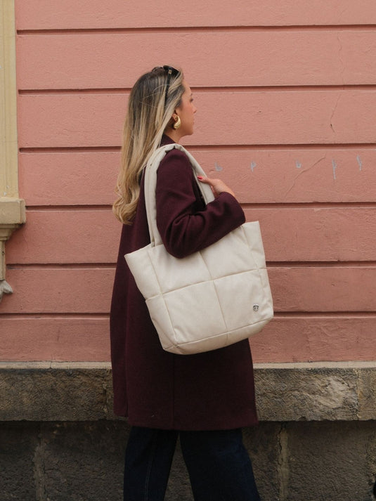 Bolso grande acolchado vainilla