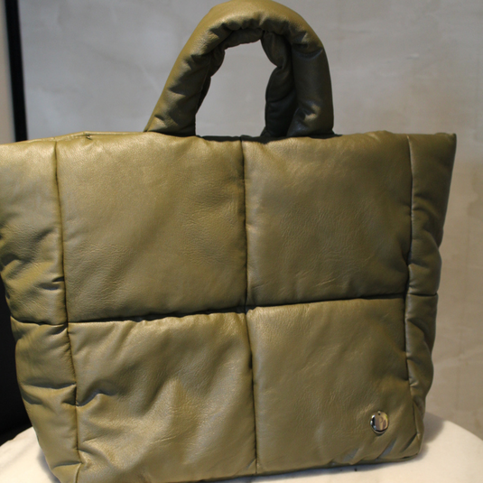 Bolso grande acolchado oliva