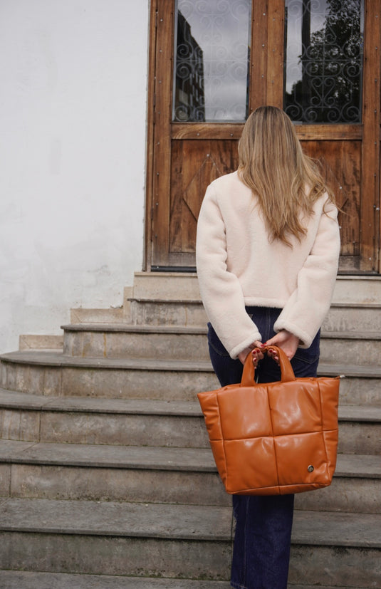 BOLSO GRANDE ACOLCHADO CAMEL