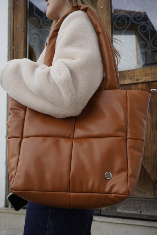 BOLSO GRANDE ACOLCHADO CAMEL