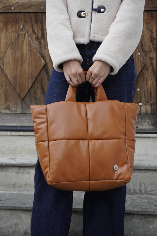 BOLSO GRANDE ACOLCHADO CAMEL