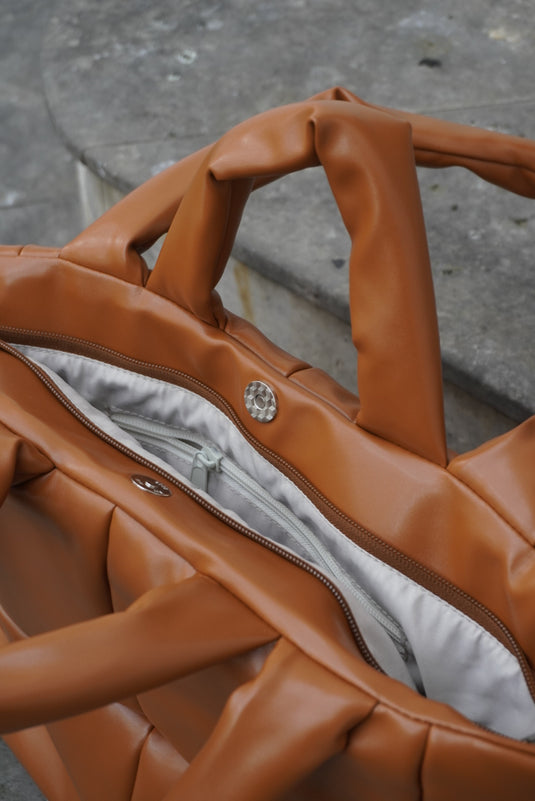 BOLSO GRANDE ACOLCHADO CAMEL