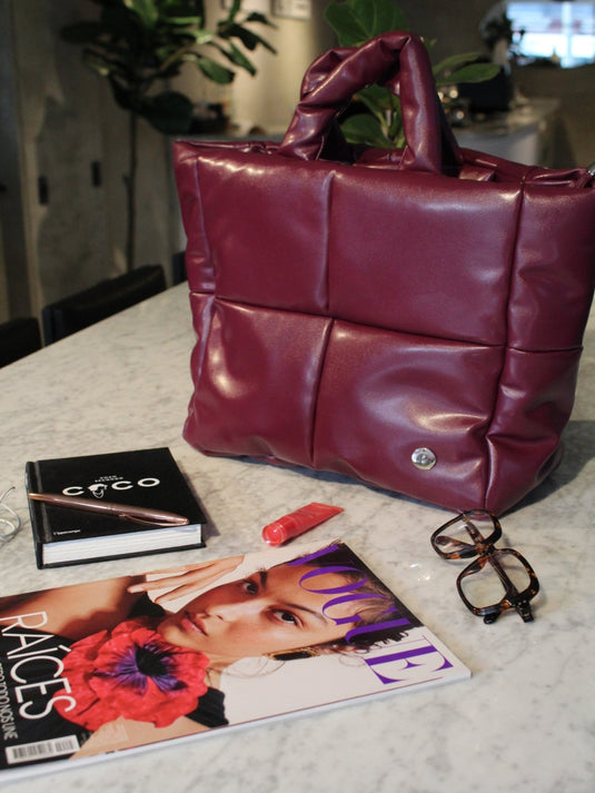 Bolso tote bag acolchado burgundy Ellora