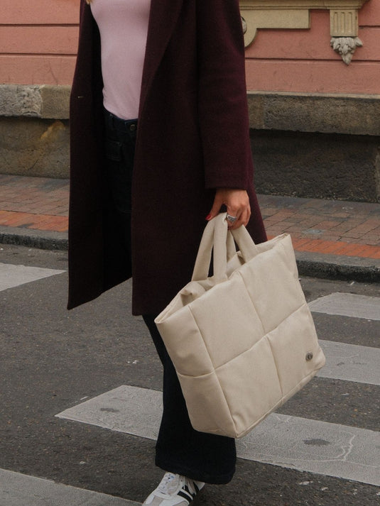 Bolso grande acolchado vainilla