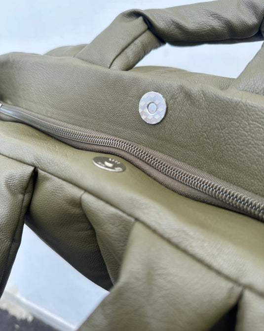 BOLSO GRANDE ACOLCHADO OLIVA